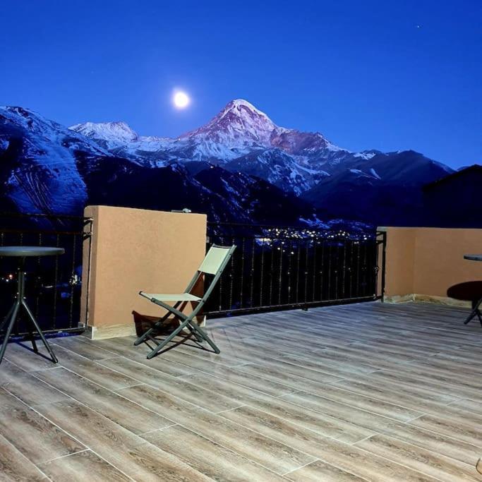 Apartment Nikolo Kazbegi Exterior foto