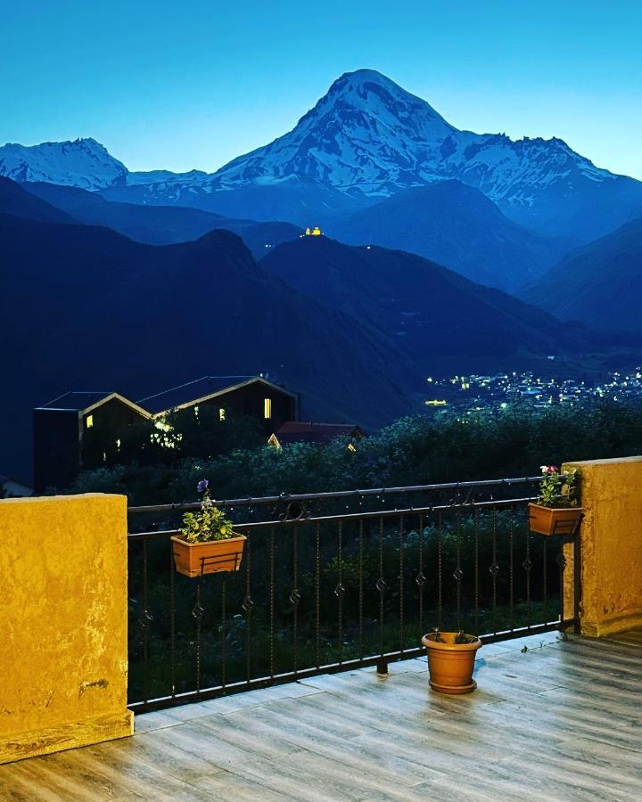 Apartment Nikolo Kazbegi Exterior foto