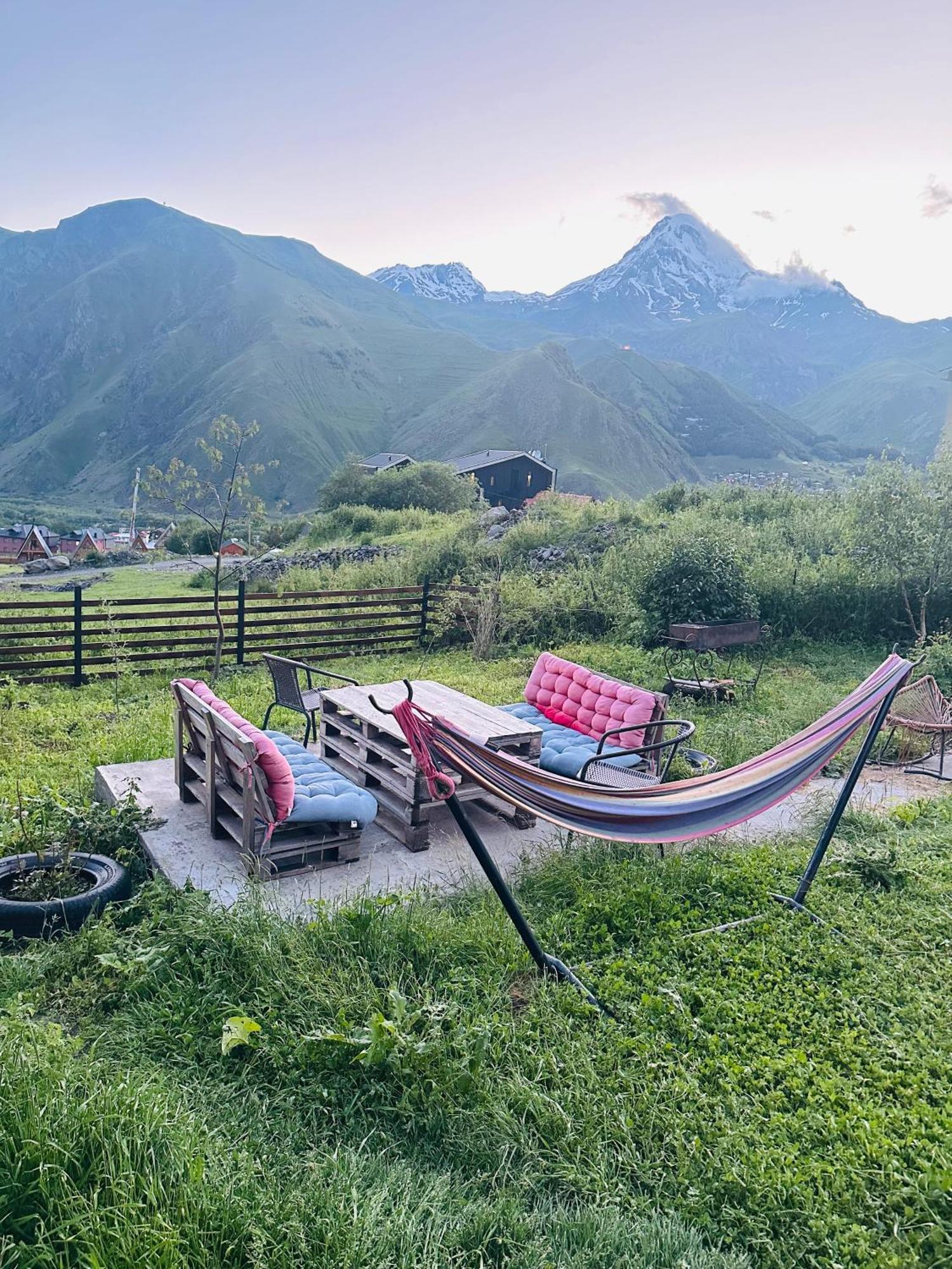 Apartment Nikolo Kazbegi Exterior foto